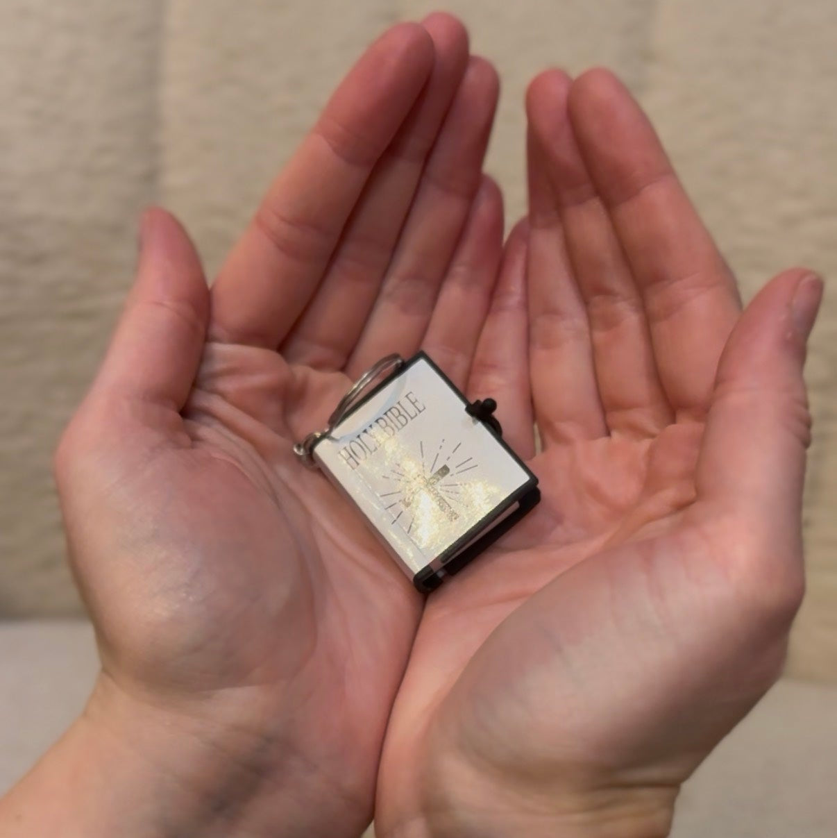 Mini Porte-clés Bible Argenté